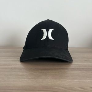 Hurley Mens Black Fitted Hat Small